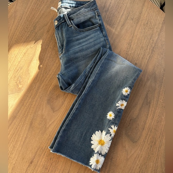 Driftwood Women's Boot Cut Jeans with Floral Embroidery - Picture 4 of 12